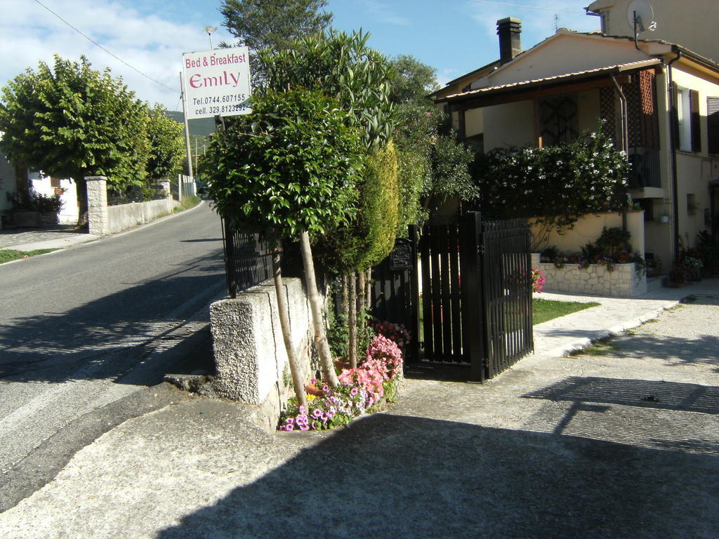 Emily Bed & Breakfast Stroncone Dış mekan fotoğraf