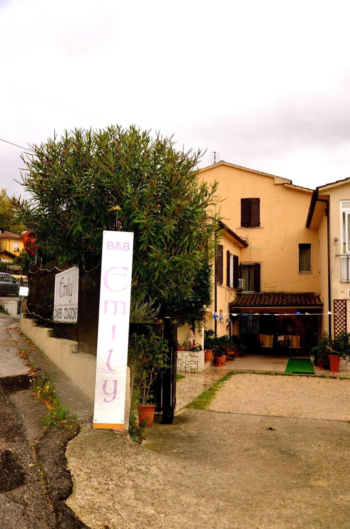 Emily Bed & Breakfast Stroncone Dış mekan fotoğraf